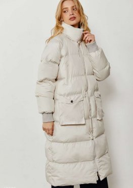 Стеганое молочное пальто oversize