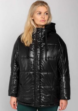 Женская зимняя куртка с капюшоном черная